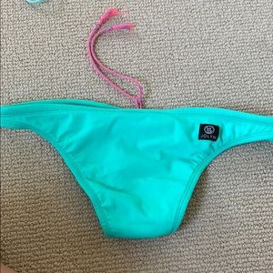 Jolyn swim bottoms.